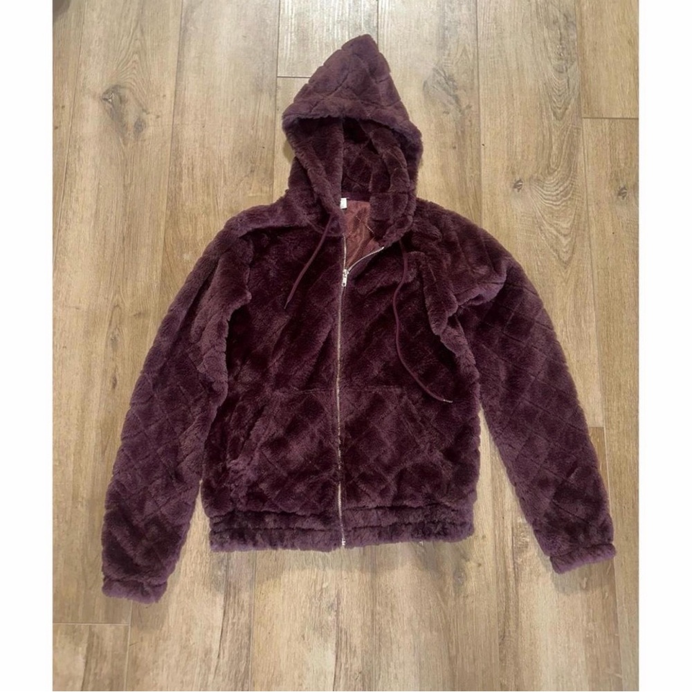 Plush Burgandy Zip-up Hooded Jacket